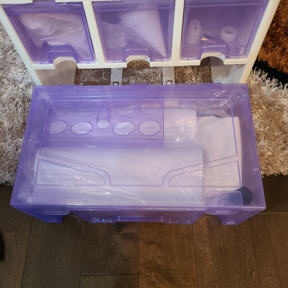 Wilton Ultimate Cake Decorating set - Picture 3 of 5